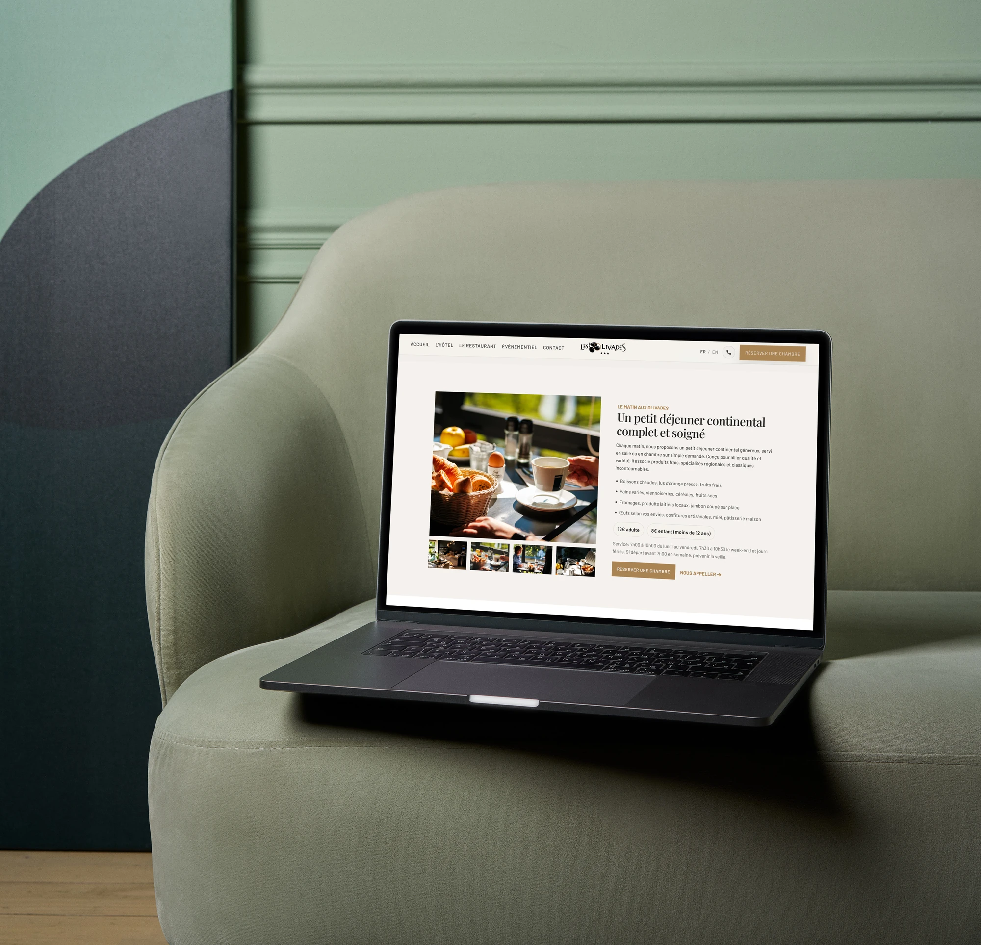 mockup d'un ordinateur et d'un téléphone affichant le site les olivades